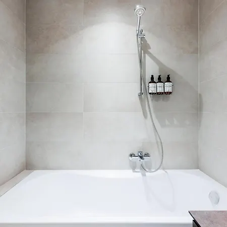 Wf Sky Charm With Terraces & Billiard *