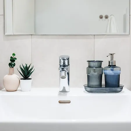 Wf Sky Charm With Terraces & Billiard アパート ベオグラード