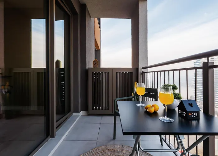 Wf Sky Charm With Terraces & Billiard