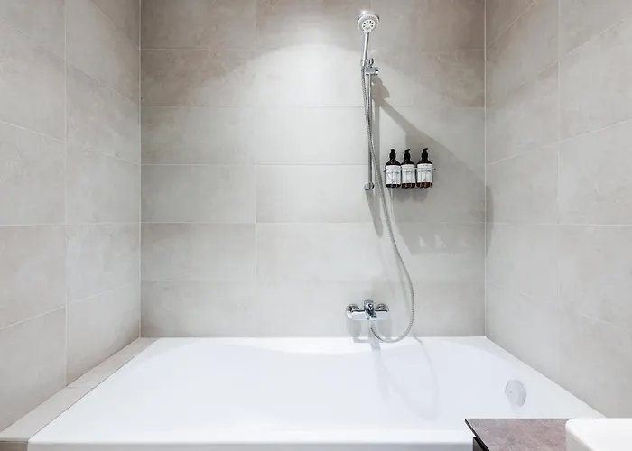 Wf Sky Charm With Terraces & Billiard *