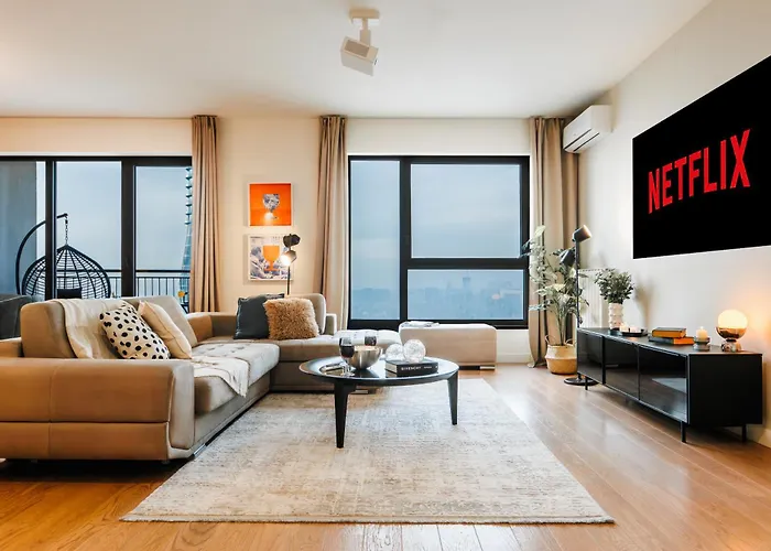 Wf Sky Charm With Terraces & Billiard דירה