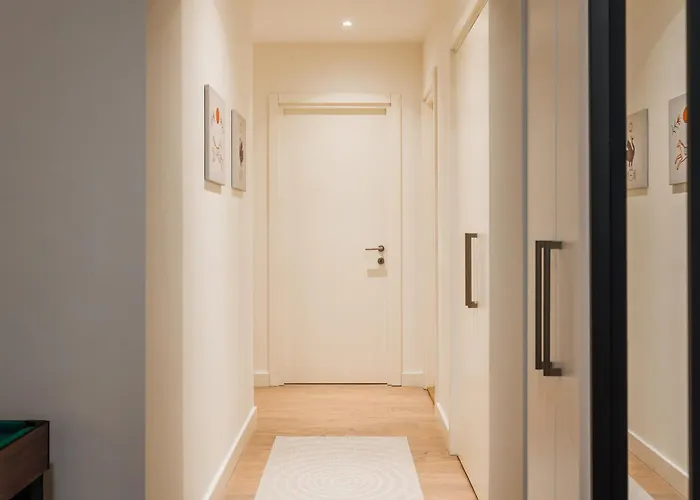 Wf Sky Charm With Terraces & Billiard *